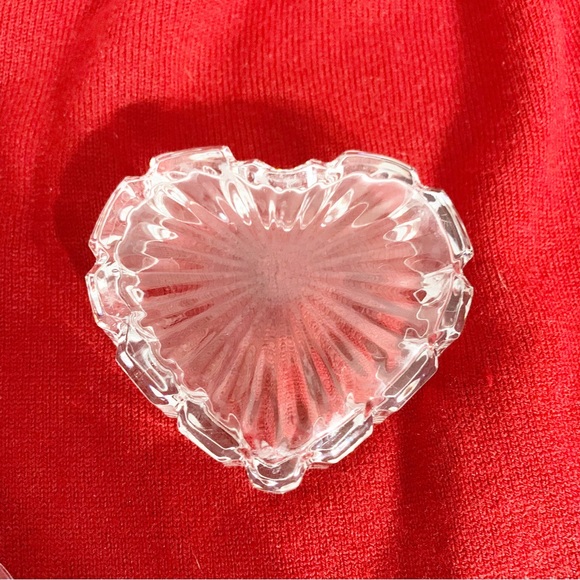 Unbranded Clear Cut Heart Shaped Glass Trinket Box with Lid Starburst Valentines - Picture 12 of 12